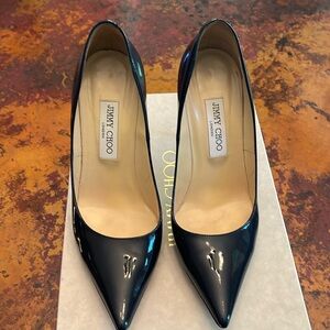 EUC Jimmy Choo Abel 100 navy patent leather pumps. Size 39EU, 8.5US